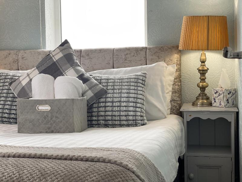 Two Bedroom Family Suite With View image 1