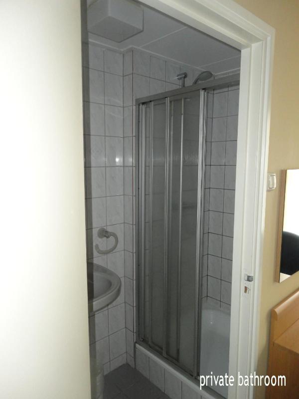 Single Room image 1