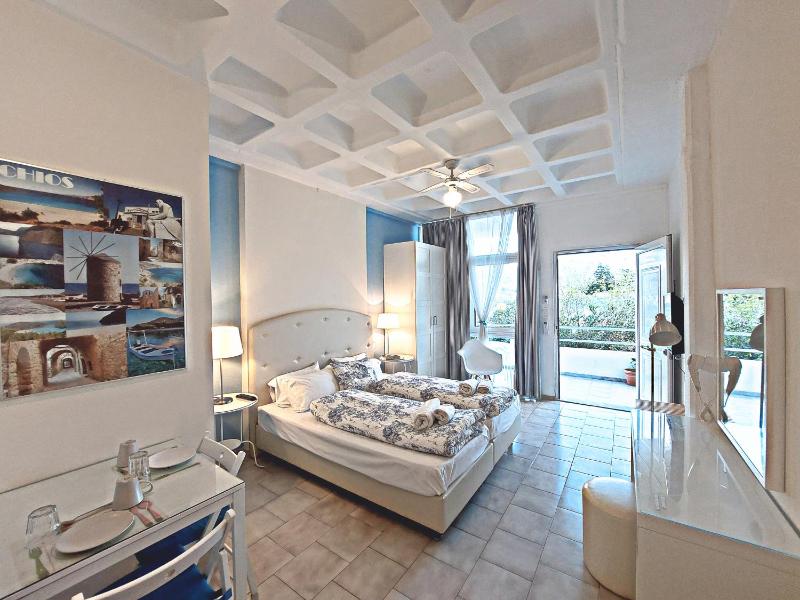 Studio with Side Sea View (2 Adults) image 4