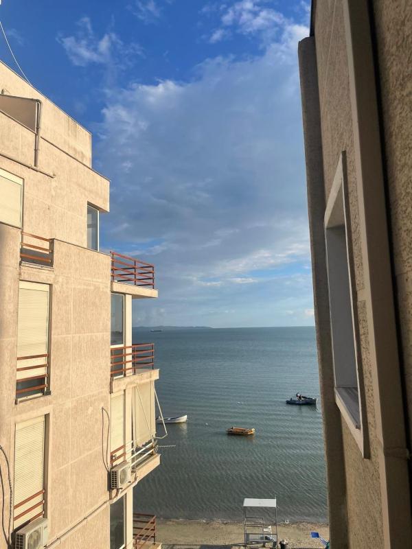 Triple Room with View image 3