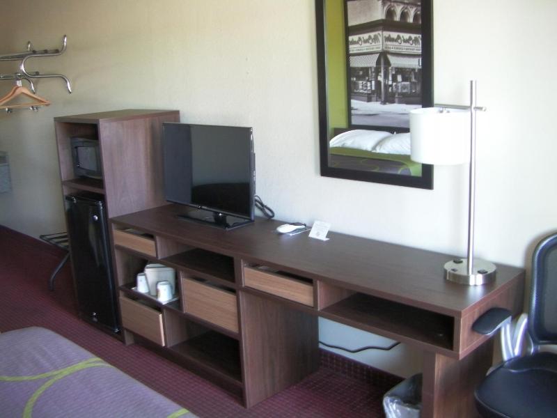 Single Room image 4