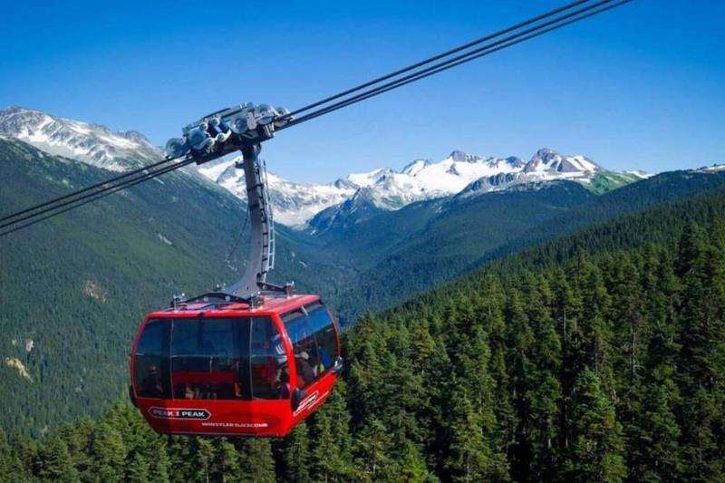 Bear Lodge Whistler Village - Spectacular Location on Village Stroll Designer Remodel - image 31