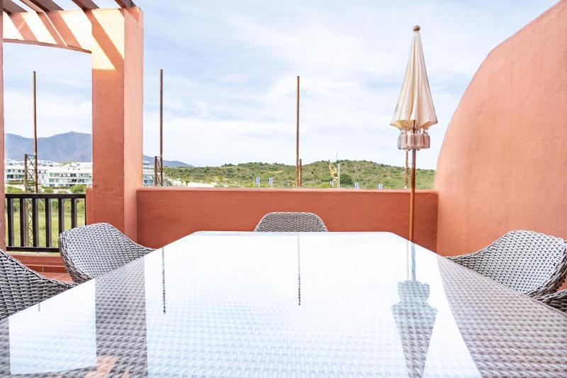Increíble y Moderno apartamento Duplex con piscinas y preciosas vistas - image 9