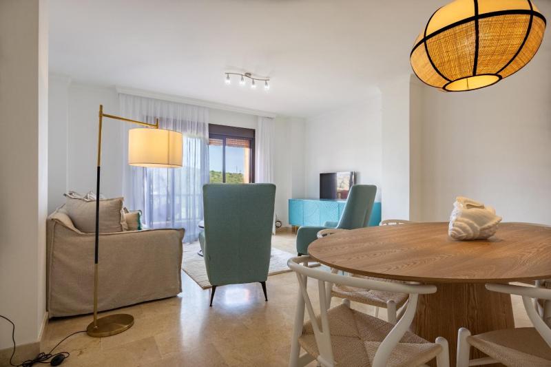 Increíble y Moderno apartamento Duplex con piscinas y preciosas vistas - image 2