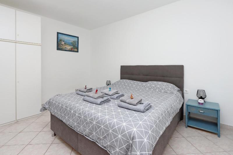 Apartments with parking space Krk - 21845 - image 5