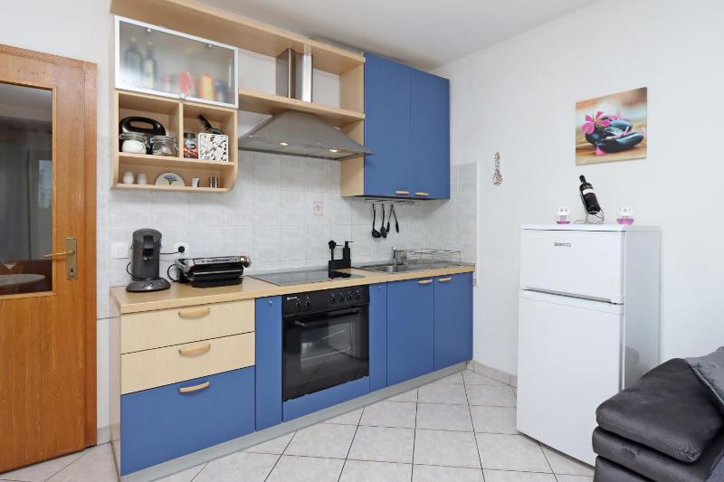 Apartments with parking space Krk - 21845 - image 10