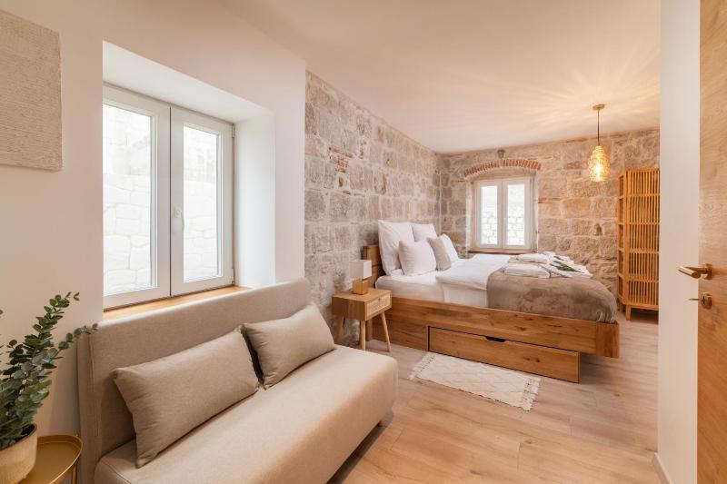 Seaside holiday house Kastel Novi Kastela - 23126 - image 11