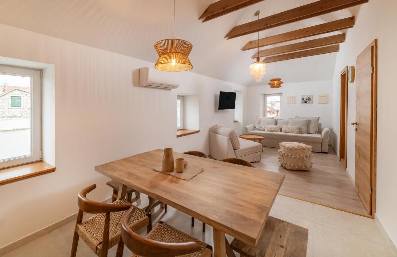 Seaside holiday house Kastel Novi Kastela - 23126 - image 18