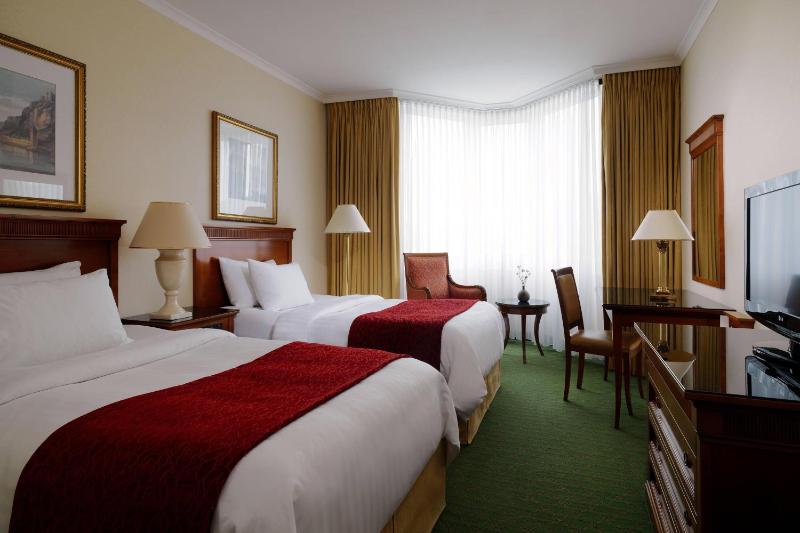 Twin Guest Room image 1