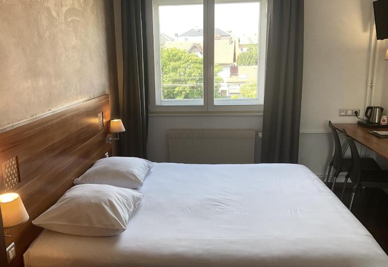 Comfort Double Room image 4
