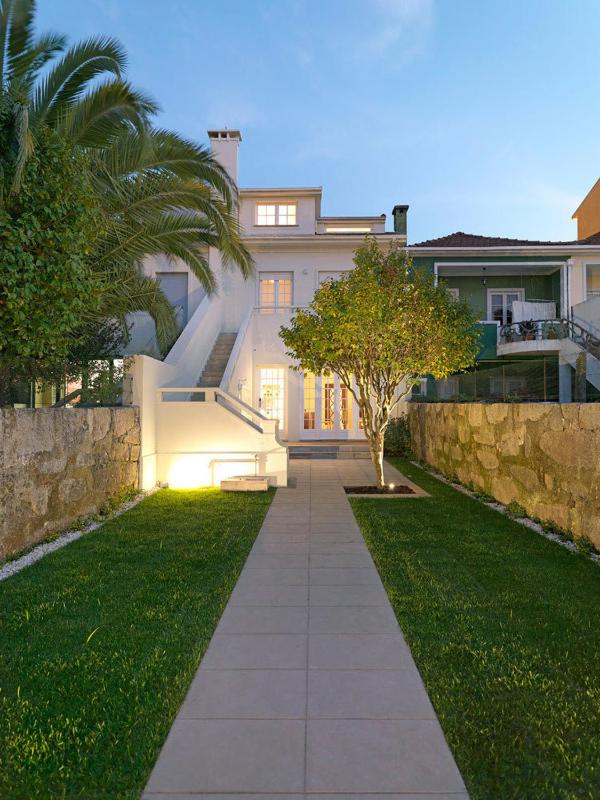 Uporto House Villa - image 1