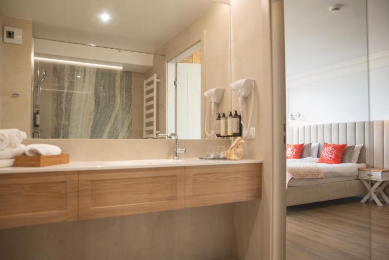 Hotel Szerokie Wody Sea & Sand Ustka - image 2