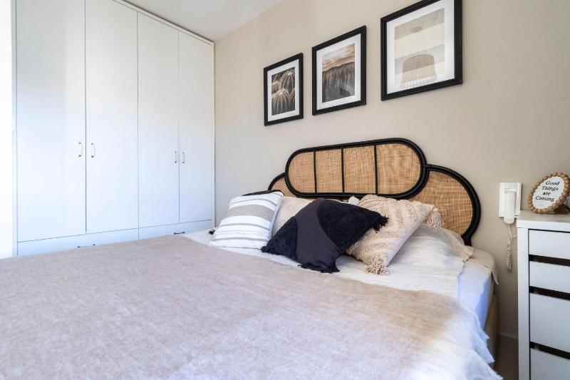 Stylish 1 Bedrooms Parking At City Gate - image 3