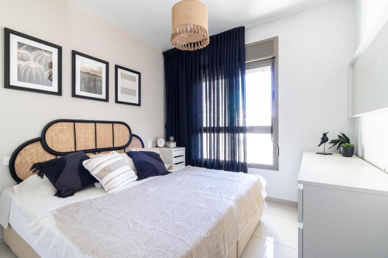 Stylish 1 Bedrooms Parking At City Gate - image 11