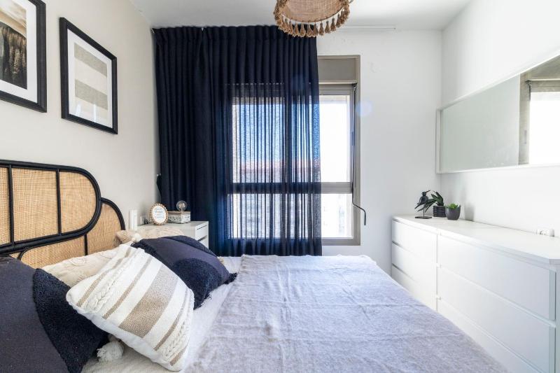 Stylish 1 Bedrooms Parking At City Gate - image 15