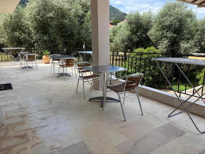 Studio Apartment image 4