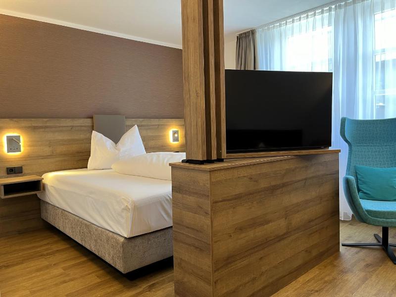 Double Room image 3