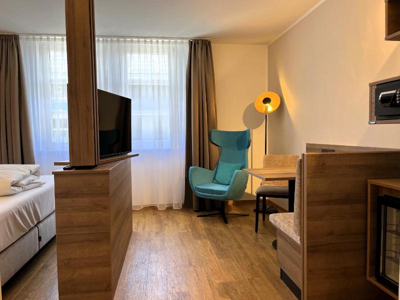 Double Room image 4