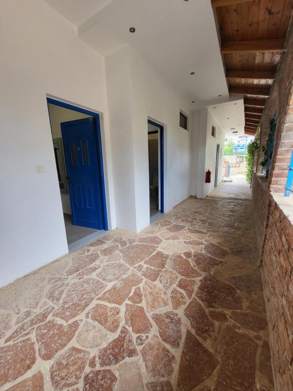 Triple Room with Balcony image 4