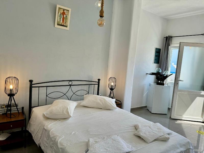 Large Double Room image 4