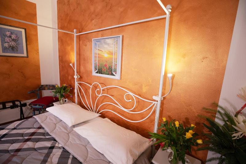 Like Romeo Suites - image 4
