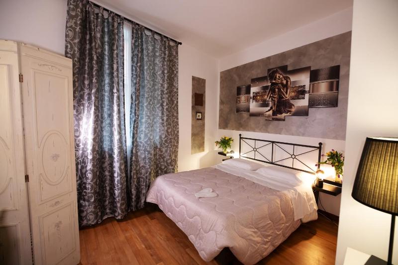 Like Romeo Suites - image 15