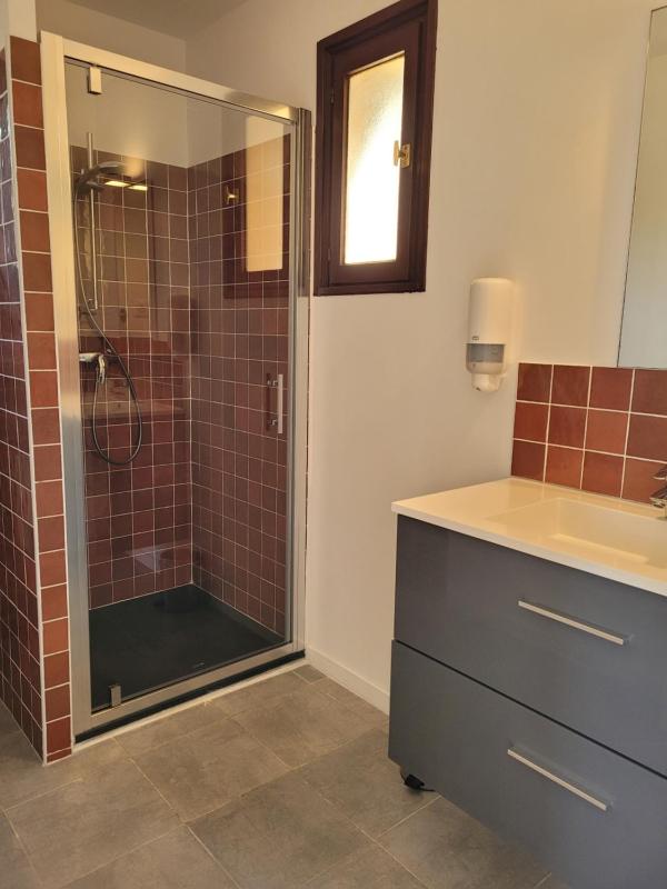 Double Room with Sea View image 4