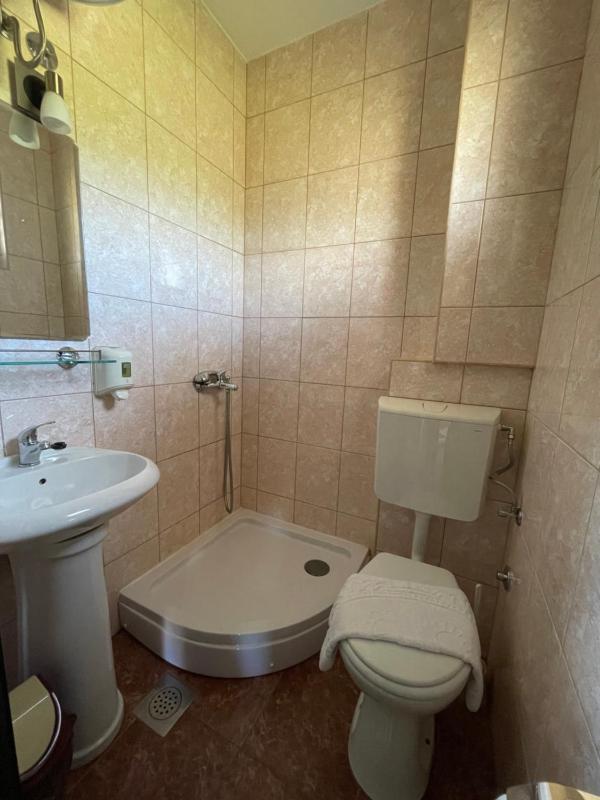 Deluxe Suite with Sea View image 2