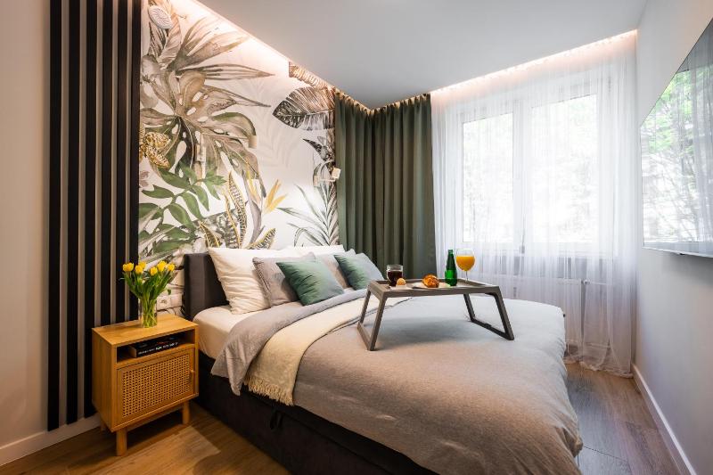 Good Things near City Center Ceglana Street & parking - blisko szpitali Okulistyka Euromedic MSWiA Images