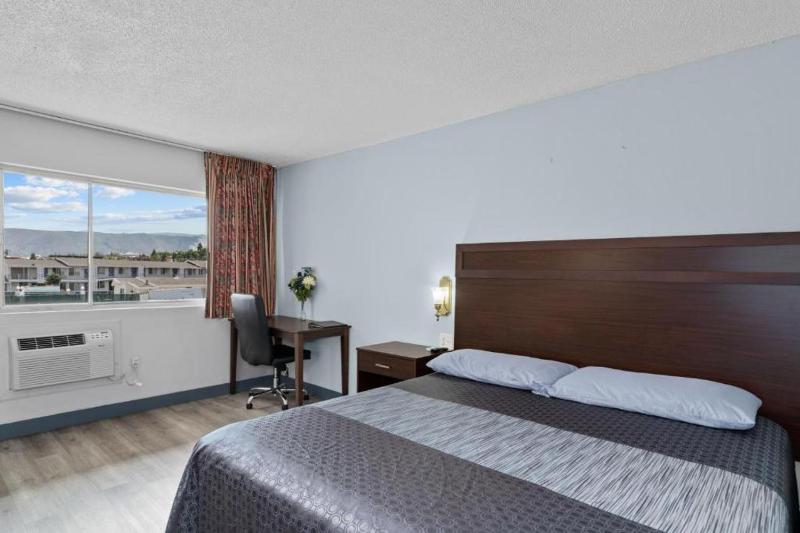 Twin Room image 1
