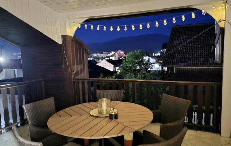 Apartment City View - image 10