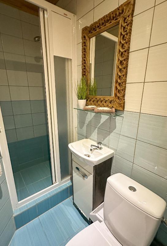 Standard Double Room image 4
