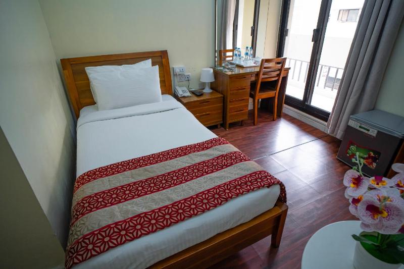 Standard Single Room image 4