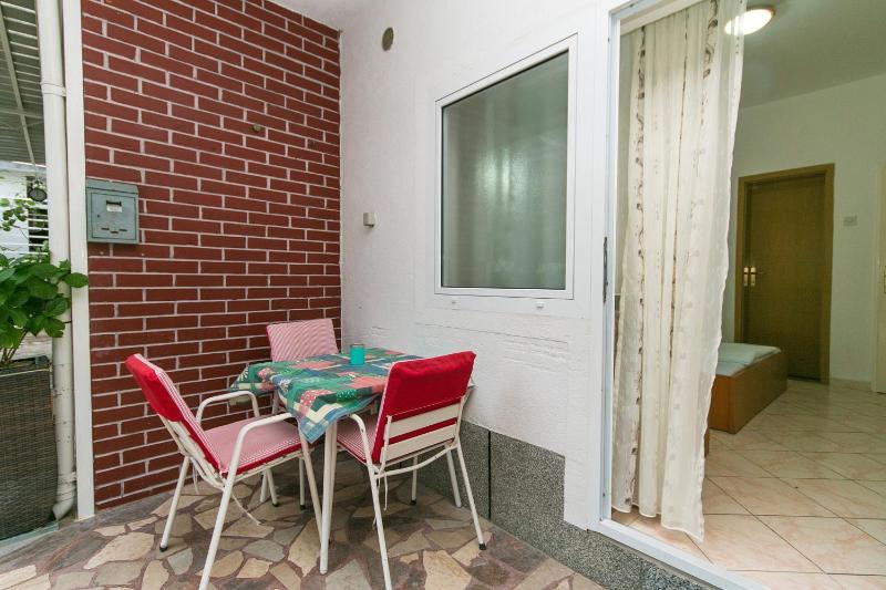Studio with Terrace image 2