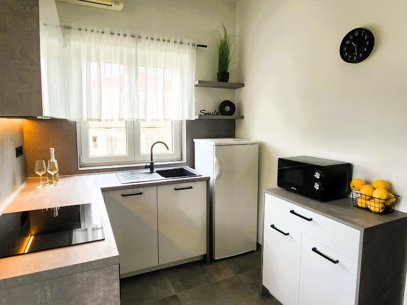 Apartments Maestral - image 10