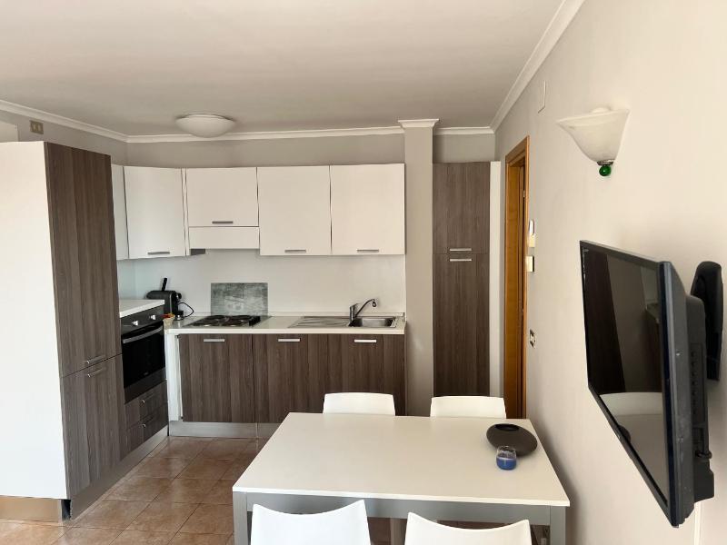 One-Bedroom Apartment image 1