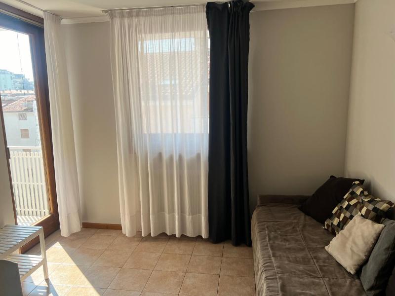 One-Bedroom Apartment image 3