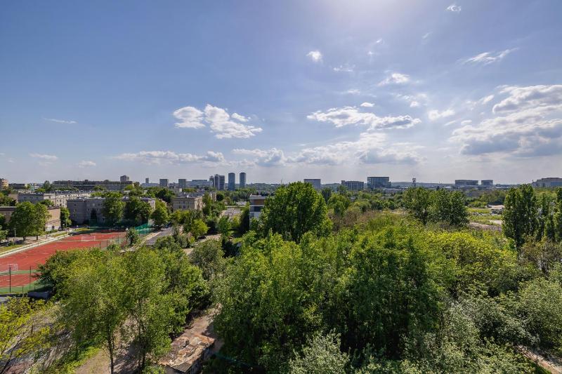 Charming Apartment with Parking in Katowice by Noclegi Renters - image 20
