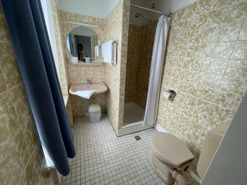 Single Room image 4