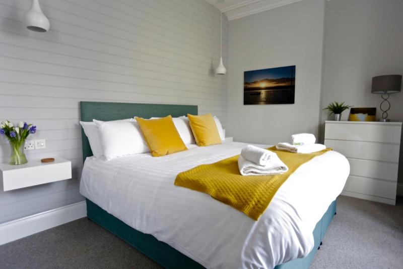 Double Room image 1