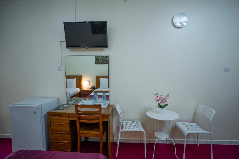 Triple Room image 2