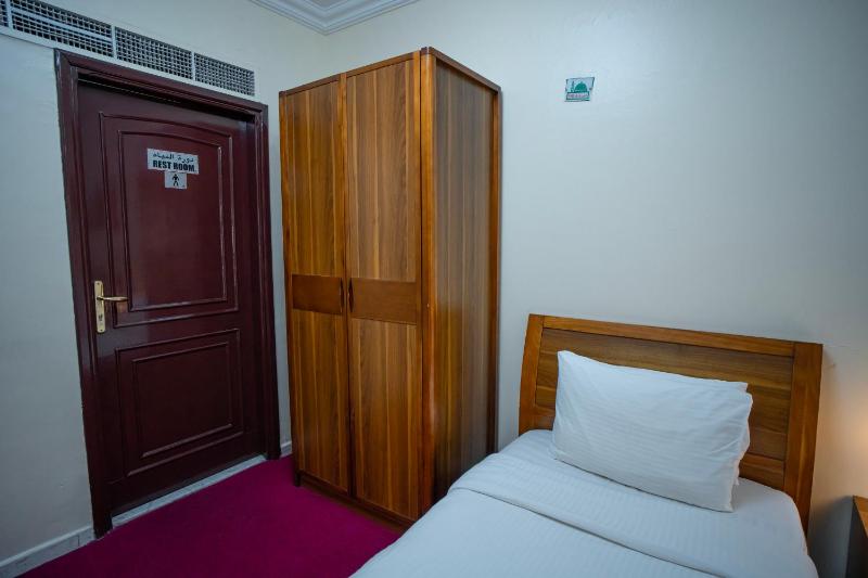 Triple Room image 3