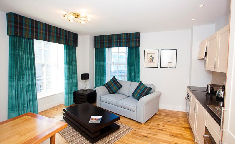 Executive One-Bedroom Apartment image 2