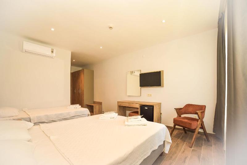Budget Triple Room image 1