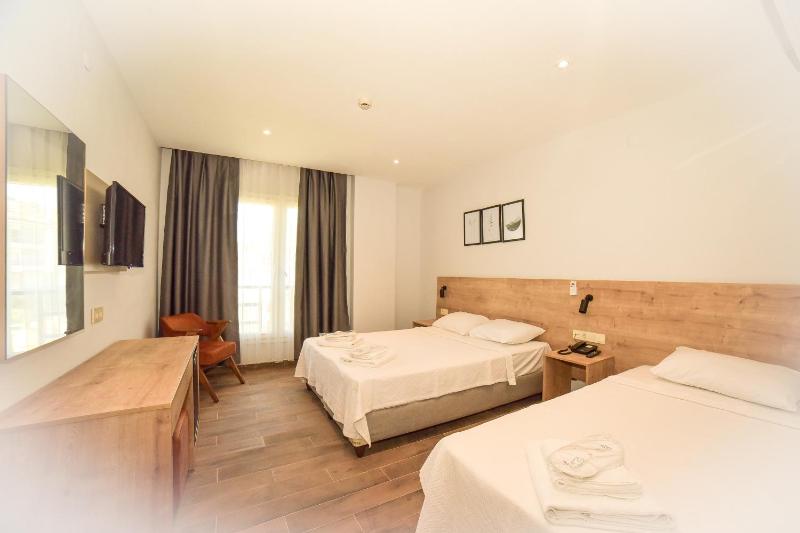 Budget Triple Room image 4