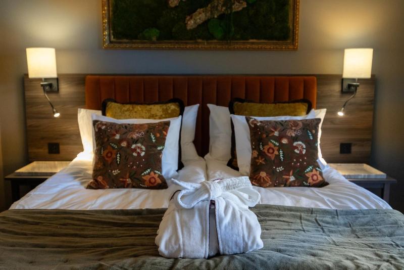 Double Room with Sea View image 4