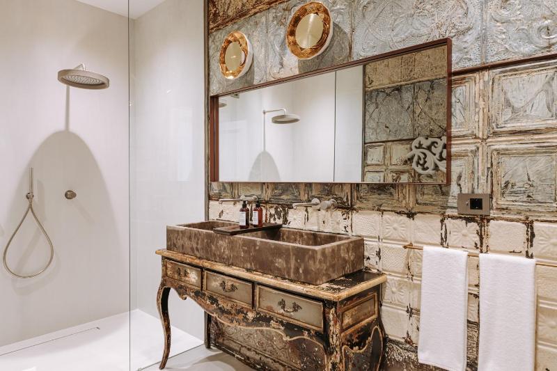 Presidential Suite image 4