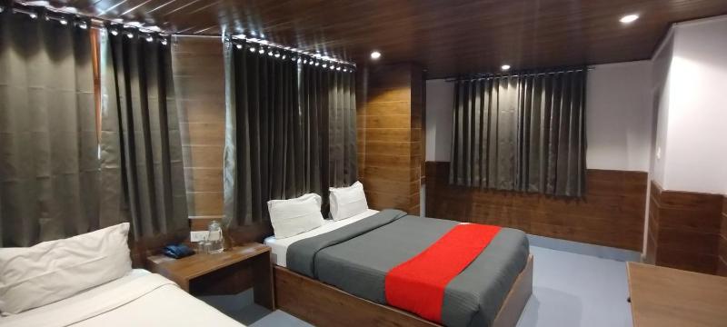 Blissful Stay 2-min drive from MG Market - image 12