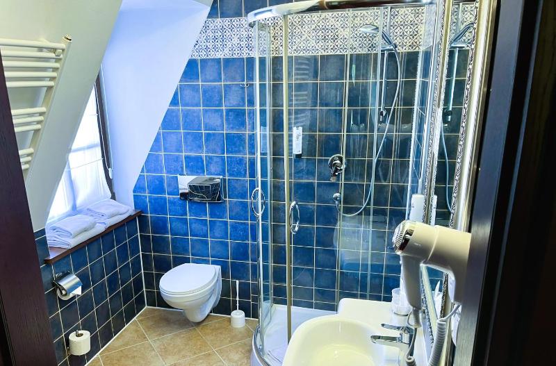 Double or Twin Room image 4