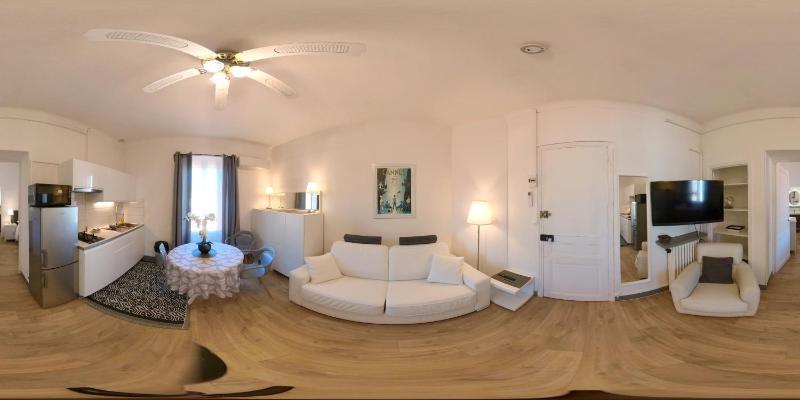 Standard One-Bedroom Apartment image 3